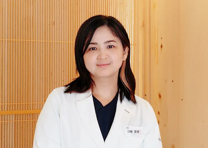 医師　加藤愛理 白衣
