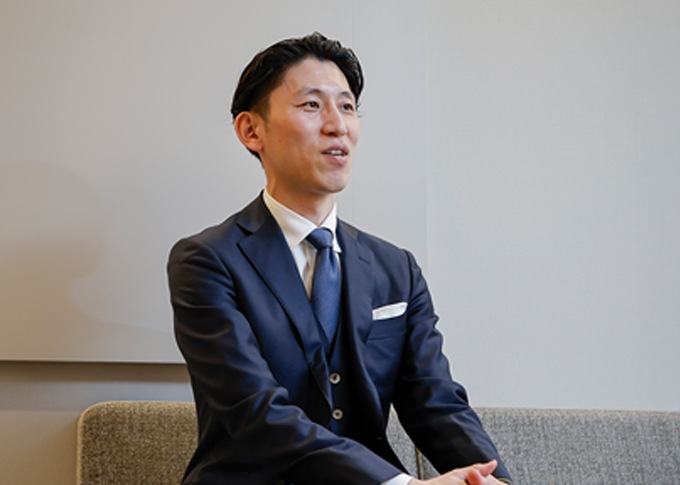 院長 山田一貴 スーツ
